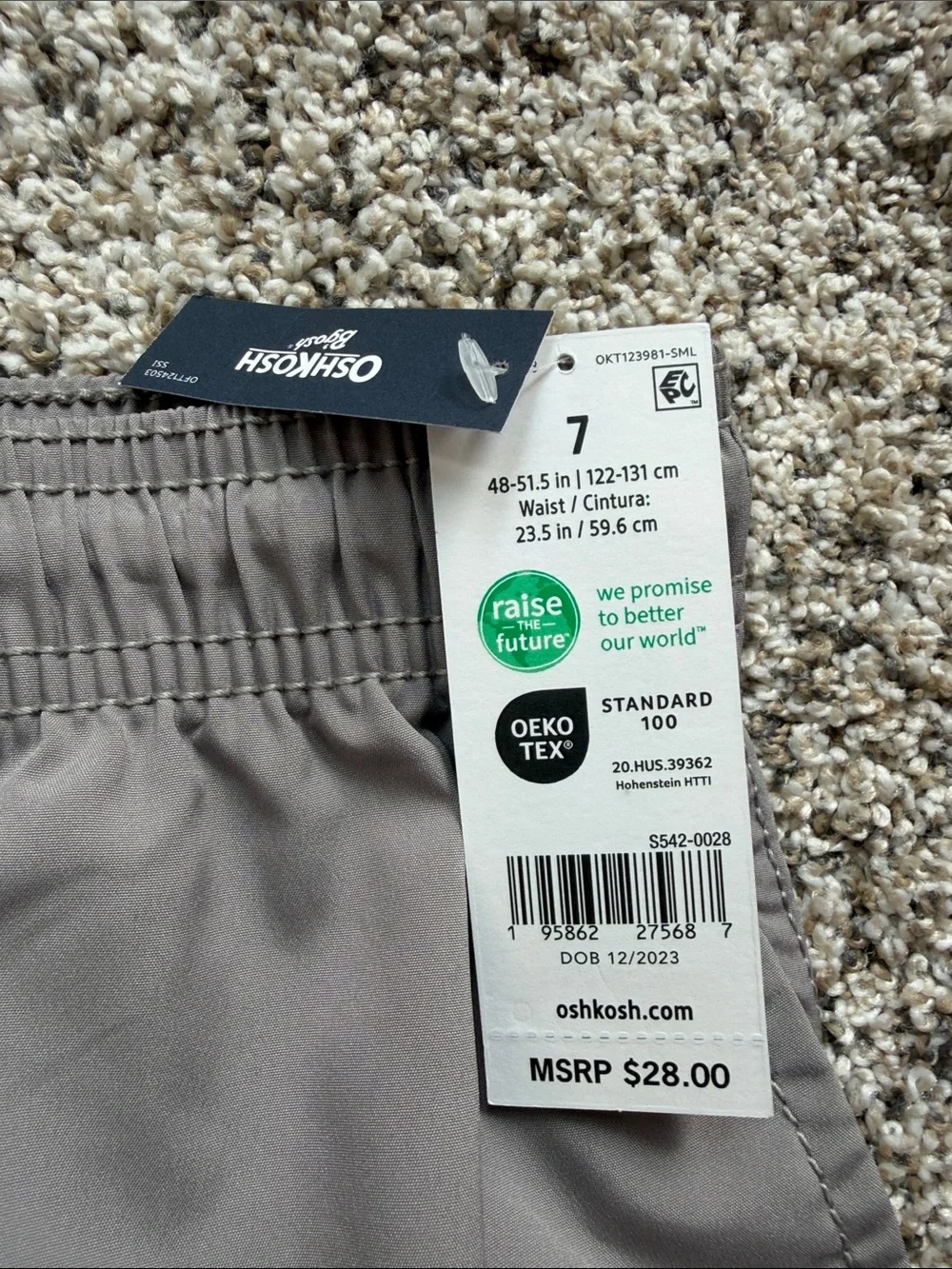 NWT Oshkosh boy's Gray Cargo dri-fit feel Shorts size 7 above the knee